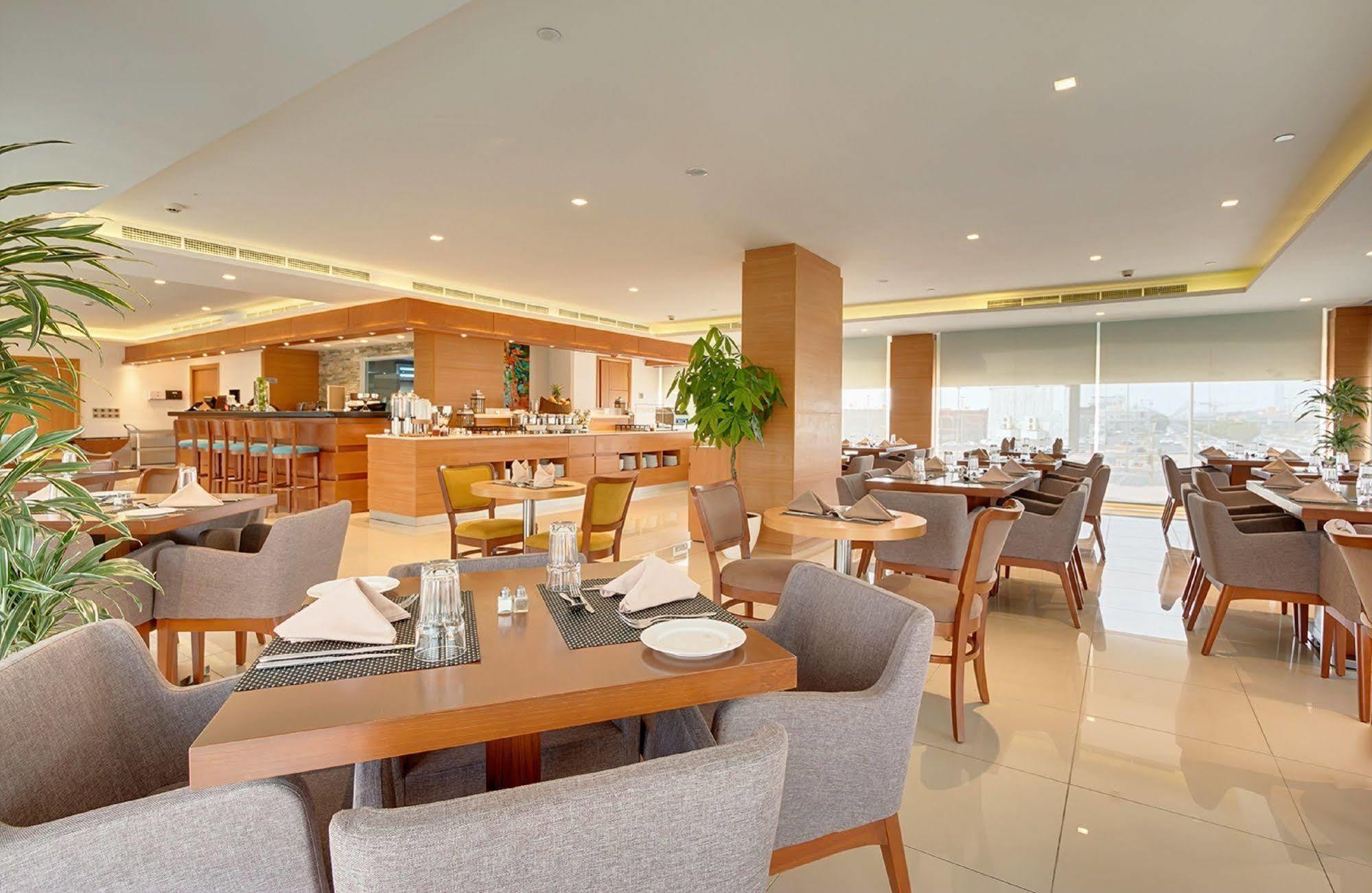 Spectrums Al Salamah Jeddah Exterior photo